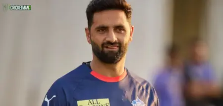Auqib Nabi Smashes 95-Meter Six in IPL 2026 Super Sixes Challenge for Delhi Capitals
